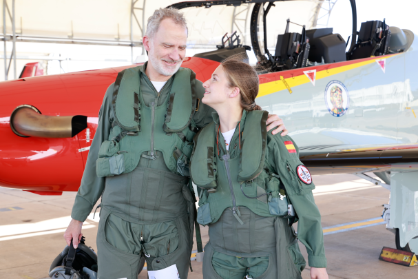 El Rey con la Princesa Leonor en el vuelo de instrucción.